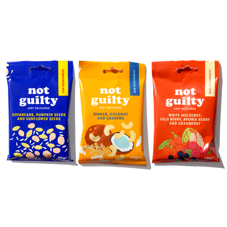 3 not guilty organic snack mix sample pack. Contains 1x50g Soyabeans, pumpkin seeds and sunflower seeds mix, 1x40g Ginger, coconut and cashews mix, 1x40g White mulberry, goji berry, aronia berry and cranberry snack mix. 